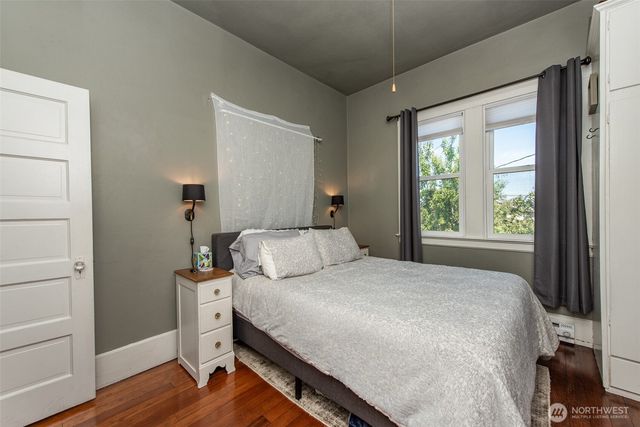 233 E 9th St, Port Angeles, WA 98362