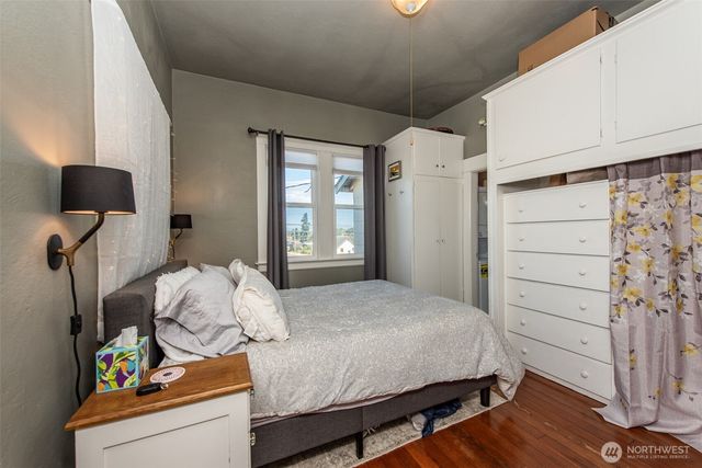 233 E 9th St, Port Angeles, WA 98362