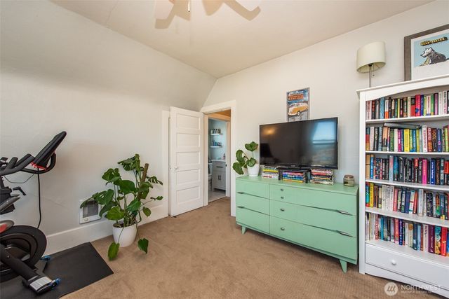 233 E 9th St, Port Angeles, WA 98362