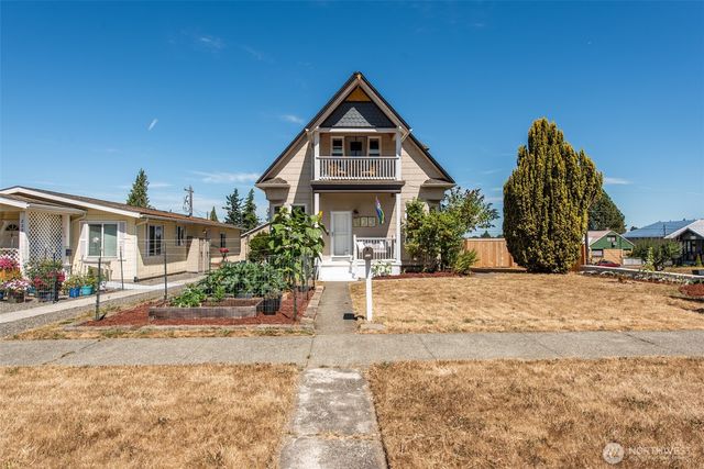233 E 9th St, Port Angeles, WA 98362