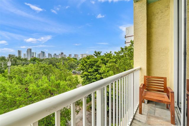 1350 NW 8th Court 207, Miami, FL 33136