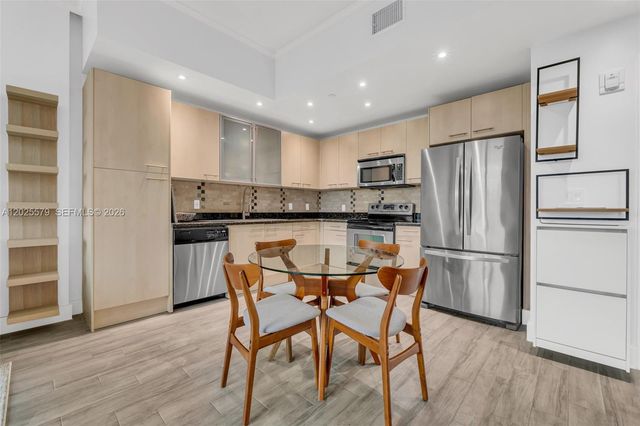 1350 NW 8th Court 207, Miami, FL 33136