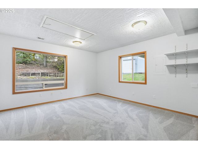 18370 S MATTHEW Ct, Oregon City, OR 97045