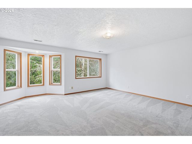 18370 S MATTHEW Ct, Oregon City, OR 97045