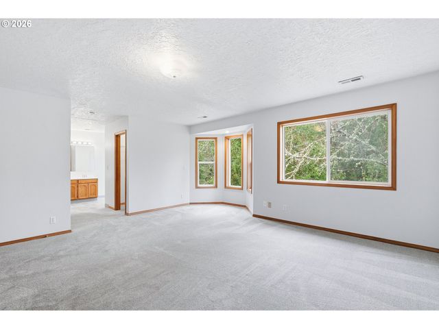 18370 S MATTHEW Ct, Oregon City, OR 97045