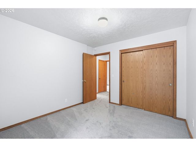 18370 S MATTHEW Ct, Oregon City, OR 97045