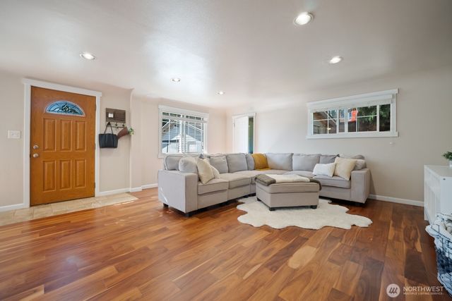 416 Riverview Lane, Snohomish, WA 98290