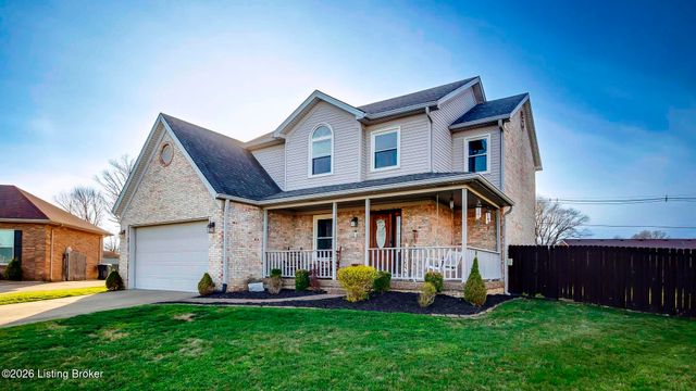 6102 Hunters Point Ct, Louisville, KY 40216