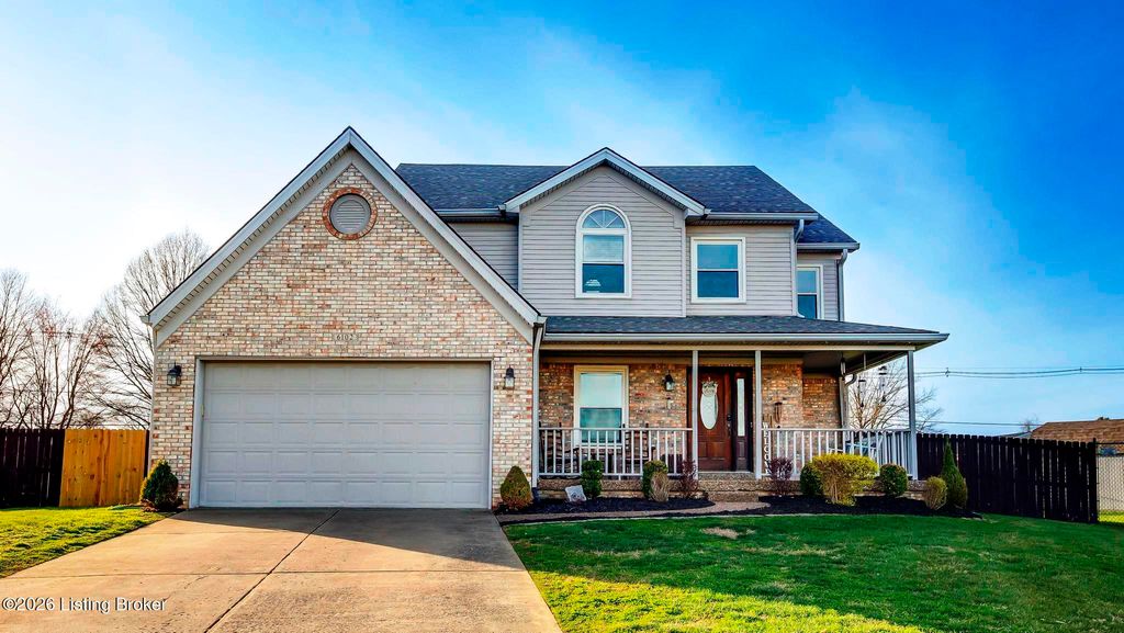 6102 Hunters Point Ct, Louisville, KY 40216