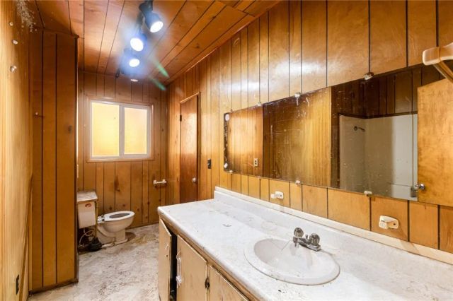 427 Holmes, Sugarloaf, CA 92386