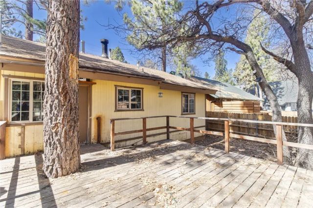 427 Holmes, Sugarloaf, CA 92386