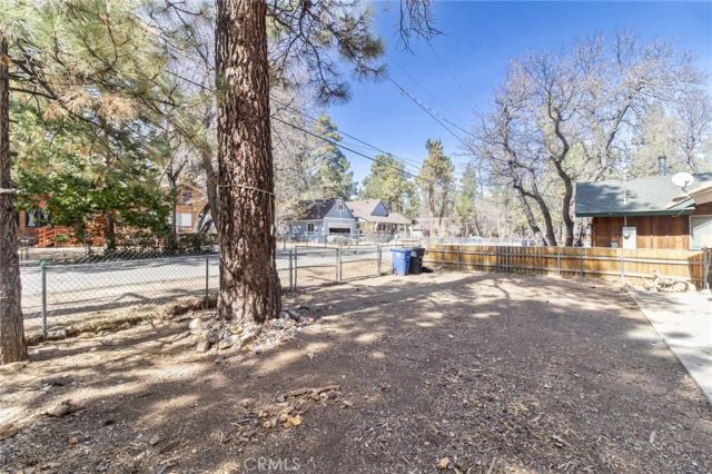 427 Holmes, Sugarloaf, CA 92386