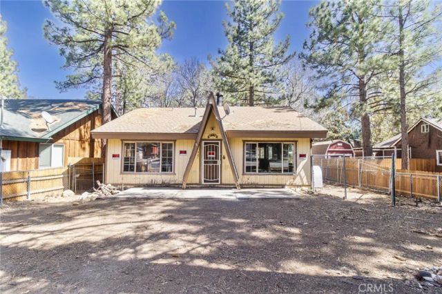 427 Holmes, Sugarloaf, CA 92386