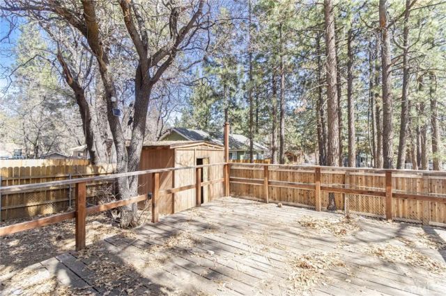 427 Holmes, Sugarloaf, CA 92386