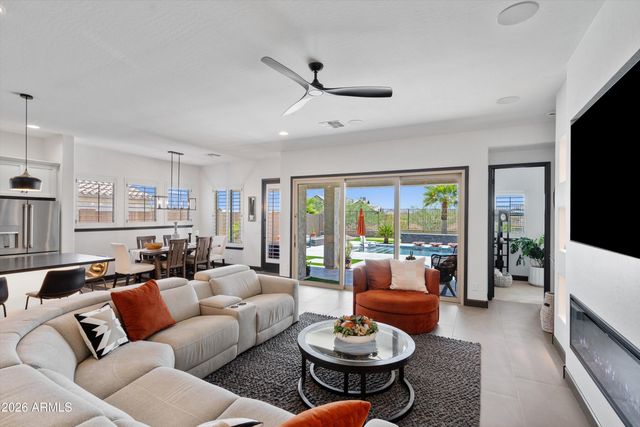 21373 W MINNEZONA Avenue, Buckeye, AZ 85396