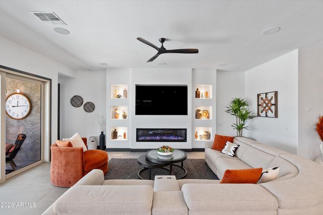 21373 W MINNEZONA Avenue, Buckeye, AZ 85396