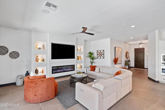 21373 W MINNEZONA Avenue, Buckeye, AZ 85396