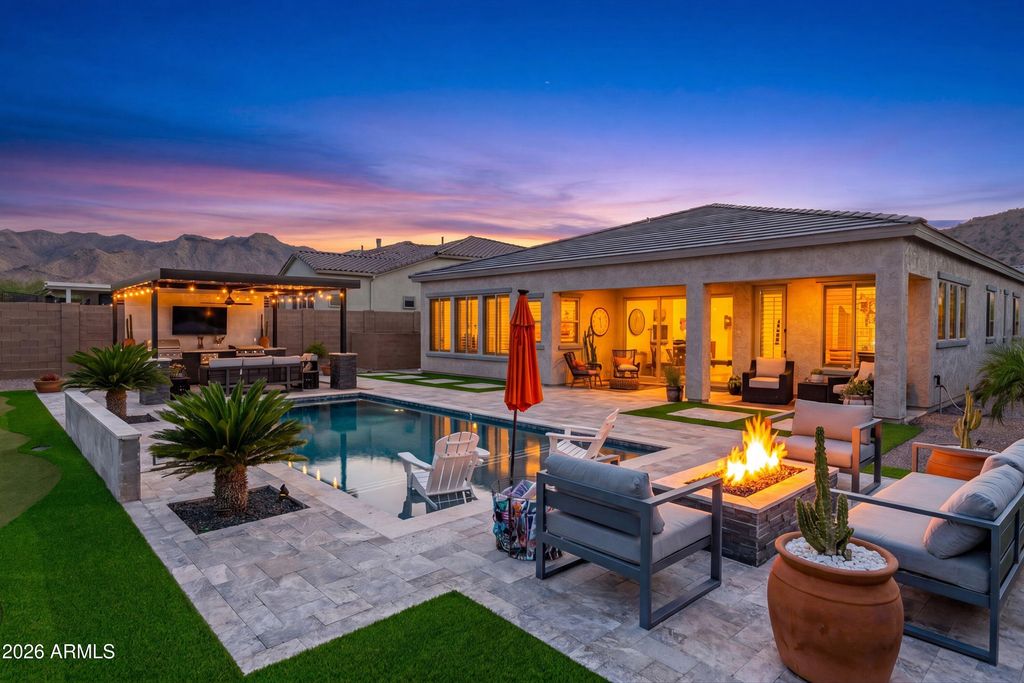 21373 W MINNEZONA Avenue, Buckeye, AZ 85396