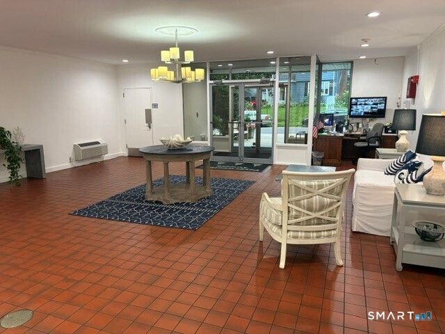 155 Brewster Street 2H, Bridgeport, CT 06605