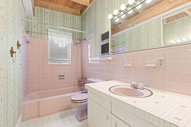 1305 SE 2nd Street, Pompano Beach, FL 33060