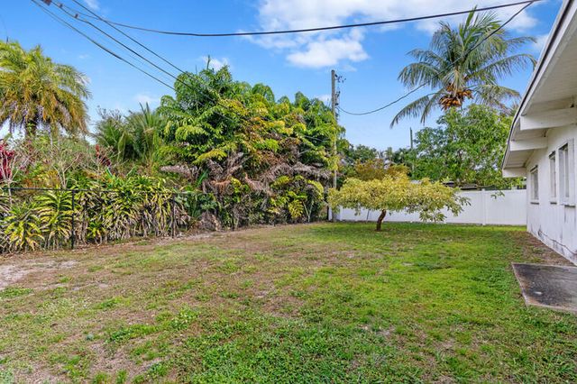 1305 SE 2nd Street, Pompano Beach, FL 33060