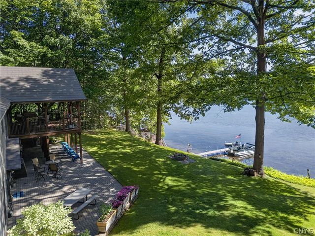 16 High Banks Drive, Granby, NY 13069
