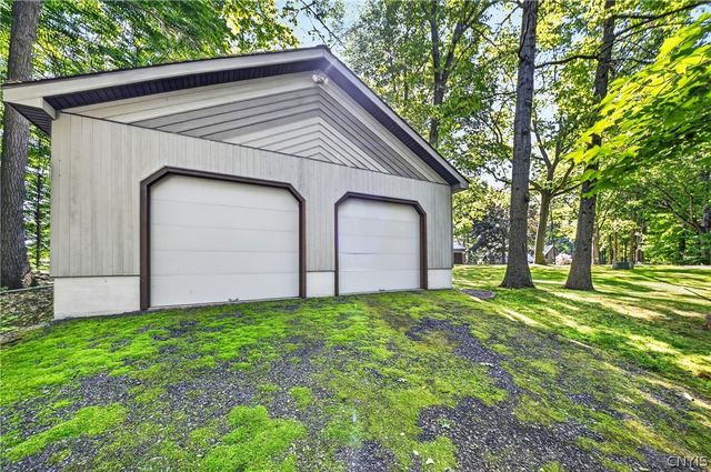 16 High Banks Drive, Granby, NY 13069