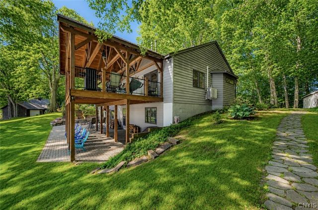 16 High Banks Drive, Granby, NY 13069
