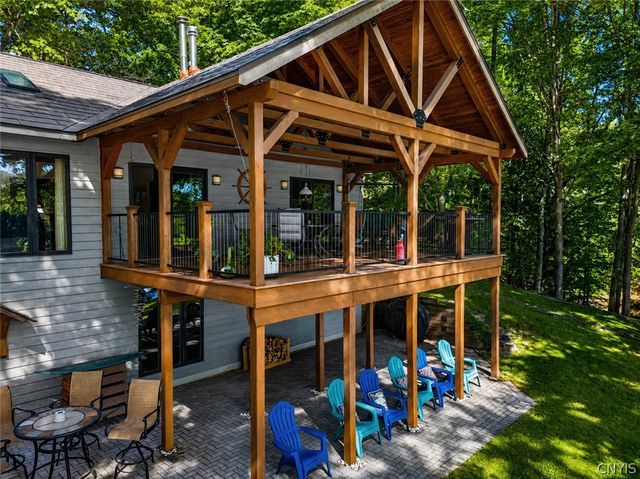 16 High Banks Drive, Granby, NY 13069