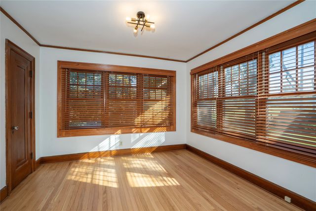 2214 Highway F48 Highway W, Newton, IA 50208