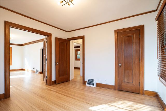 2214 Highway F48 Highway W, Newton, IA 50208