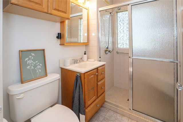 2214 Highway F48 Highway W, Newton, IA 50208