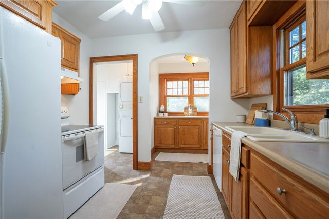 2214 Highway F48 Highway W, Newton, IA 50208