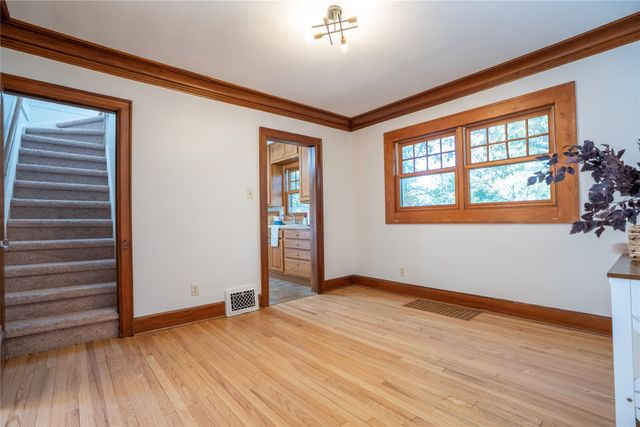 2214 Highway F48 Highway W, Newton, IA 50208