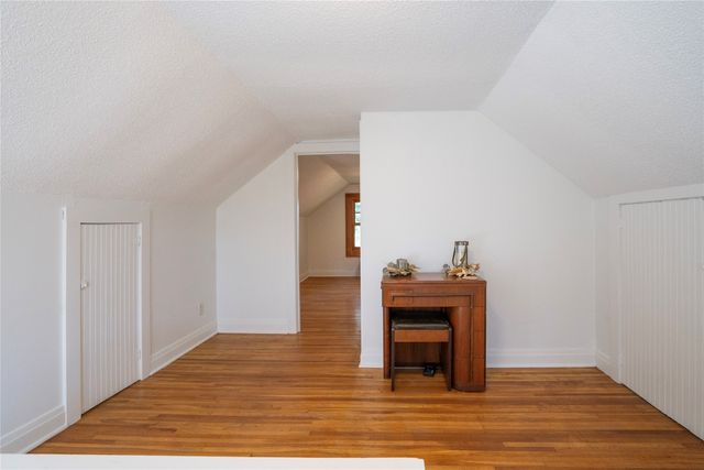 2214 Highway F48 Highway W, Newton, IA 50208