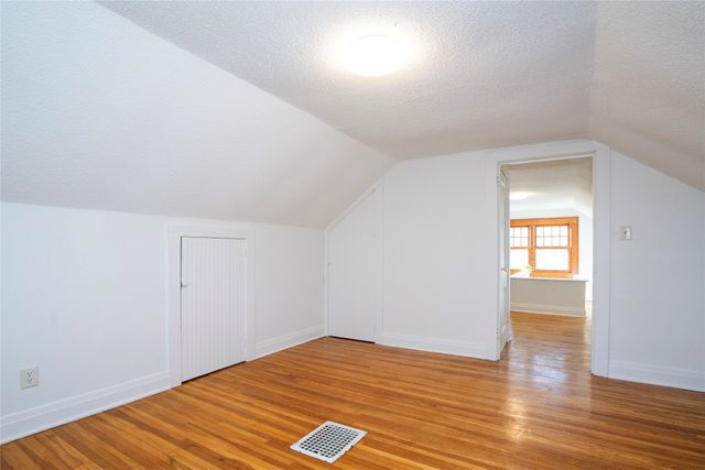 2214 Highway F48 Highway W, Newton, IA 50208