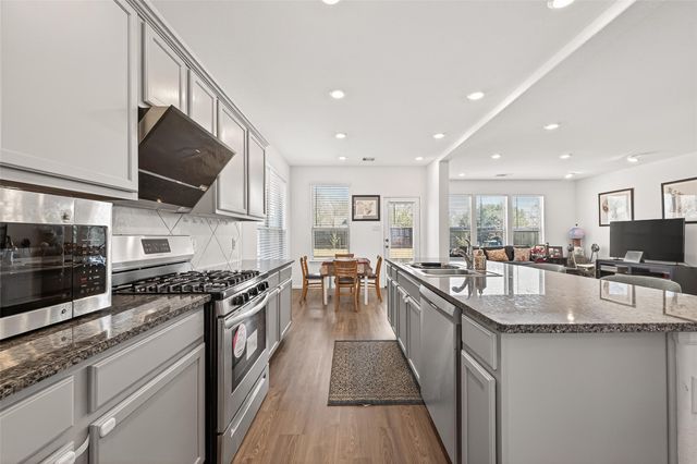 3710 Mccrary Falls Way, Richmond, TX 77406