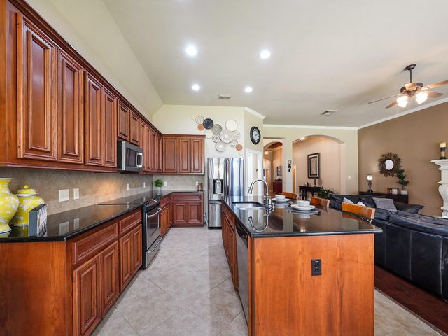 2898 Woodland Glen Lane, Conroe, TX 77385