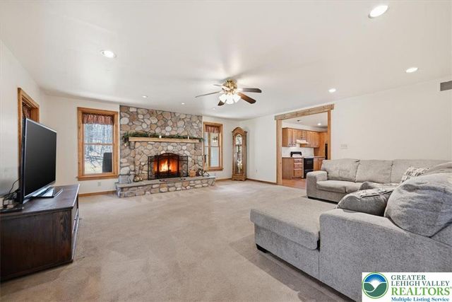 120 Benfield Road, Longswamp Twp, PA 18062