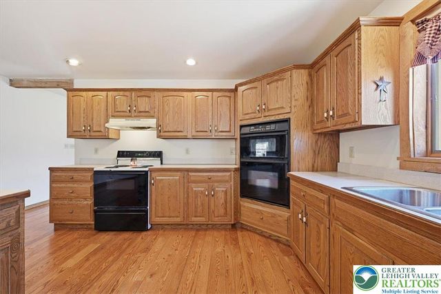 120 Benfield Road, Longswamp Twp, PA 18062