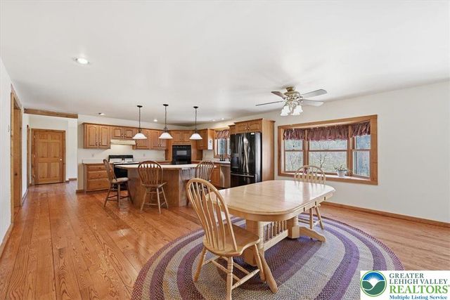 120 Benfield Road, Longswamp Twp, PA 18062