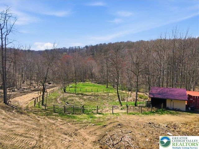 120 Benfield Road, Longswamp Twp, PA 18062