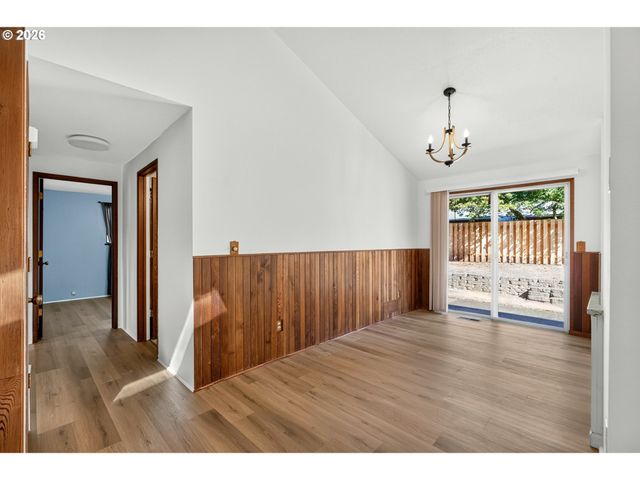 8505 Sw OAK St, Portland, OR 97223