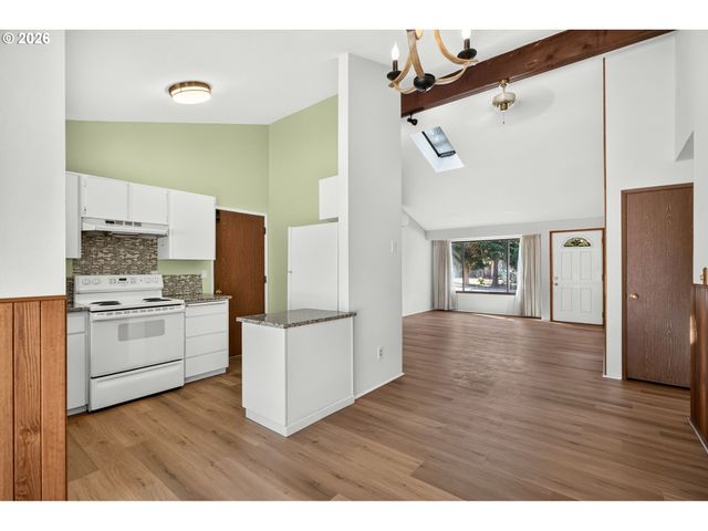 8505 Sw OAK St, Portland, OR 97223