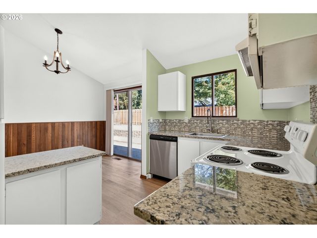 8505 Sw OAK St, Portland, OR 97223