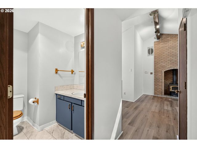 8505 Sw OAK St, Portland, OR 97223