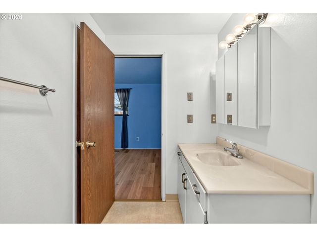 8505 Sw OAK St, Portland, OR 97223