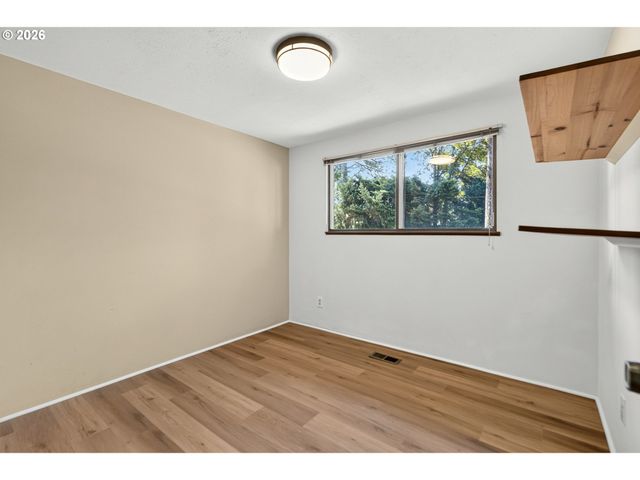 8505 Sw OAK St, Portland, OR 97223