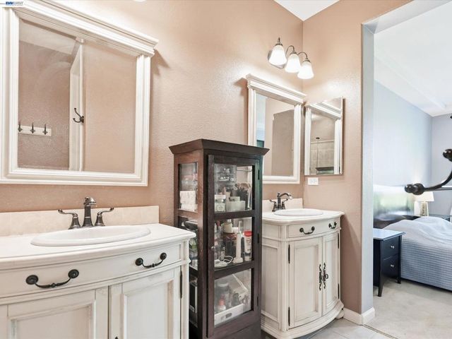 3760 Central Pkwy, Dublin, CA 94568