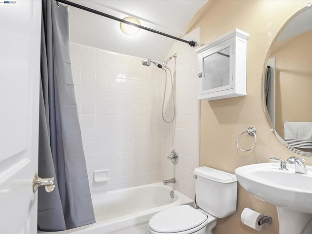 3760 Central Pkwy, Dublin, CA 94568